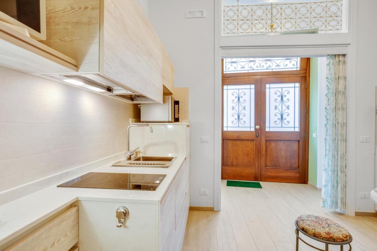 Madame Bari' Suite Apt In The Heart Of บารี ภายนอก รูปภาพ