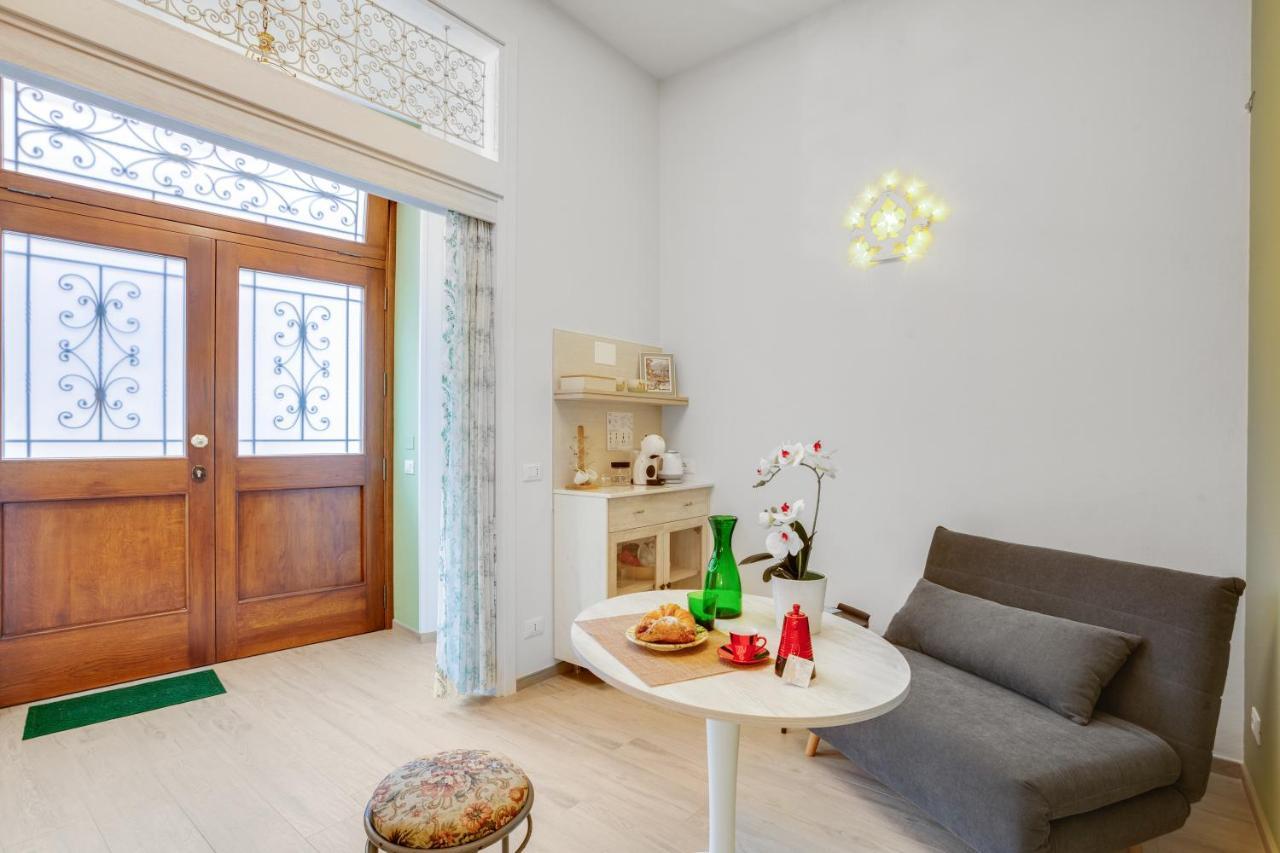 Madame Bari' Suite Apt In The Heart Of บารี ภายนอก รูปภาพ