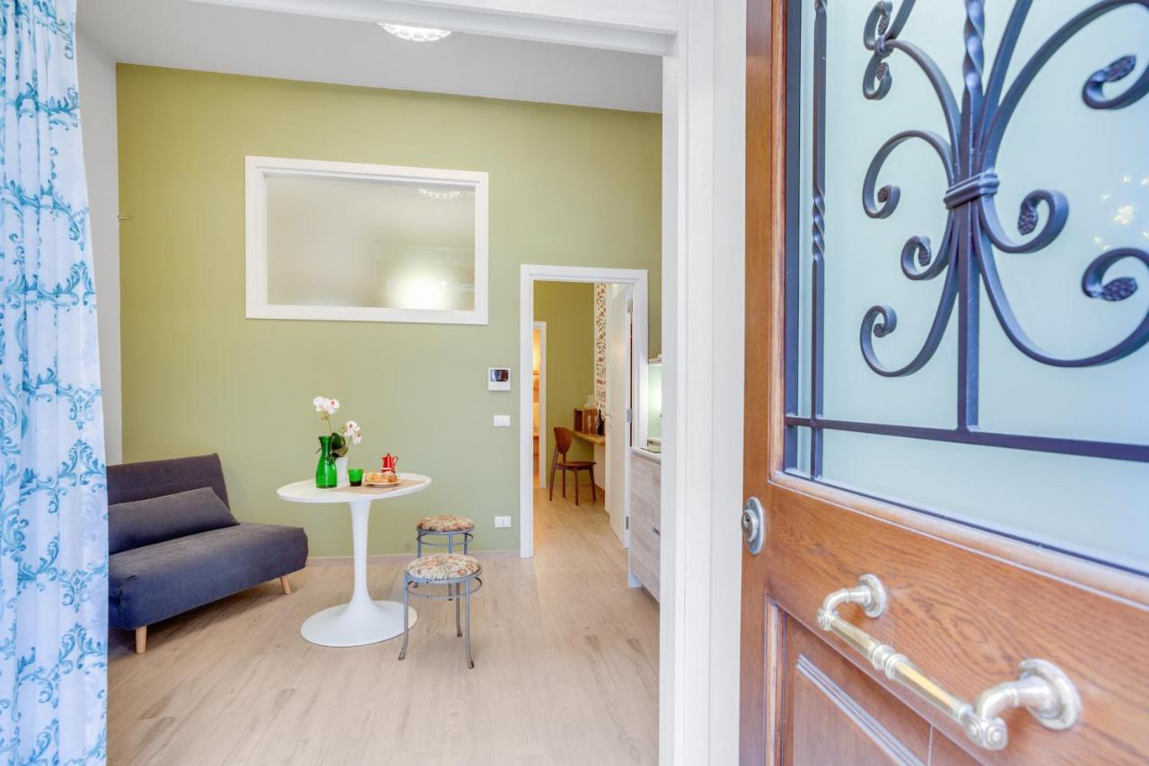 Madame Bari' Suite Apt In The Heart Of บารี ภายนอก รูปภาพ
