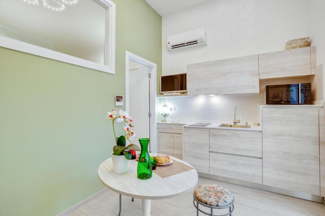 Madame Bari' Suite Apt In The Heart Of บารี ภายนอก รูปภาพ